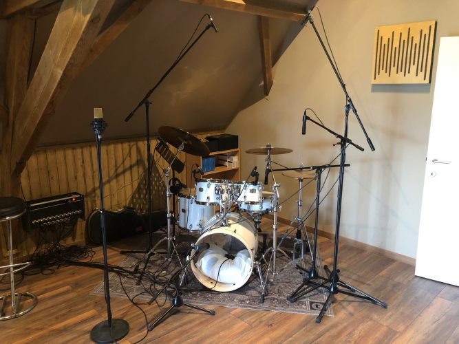 Studio pictures added!